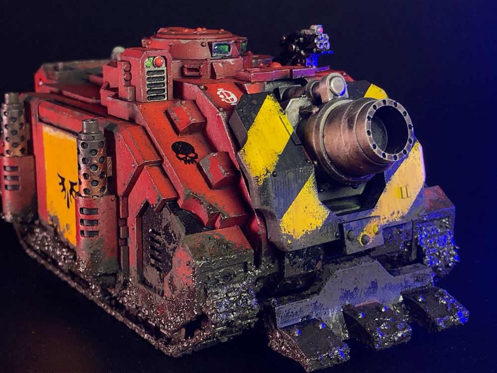 Vindicator Кровавых ангелов, роспись Dominus Nox